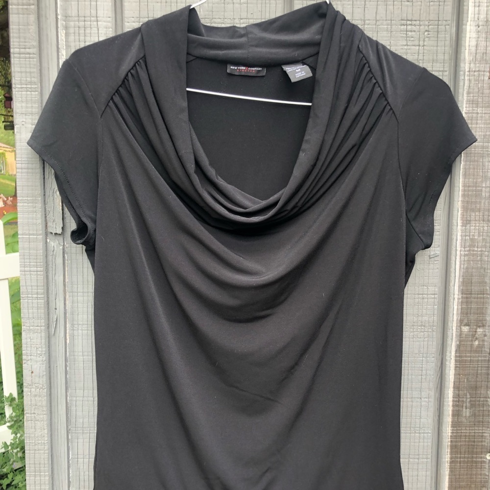 New York & co black stretch top